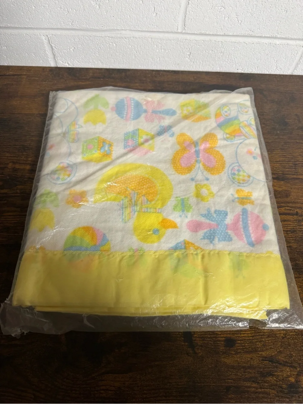 Vintage deadstock Hallmark Teddy Time Crib Blanket 36x50 Yellow Cotton Washable